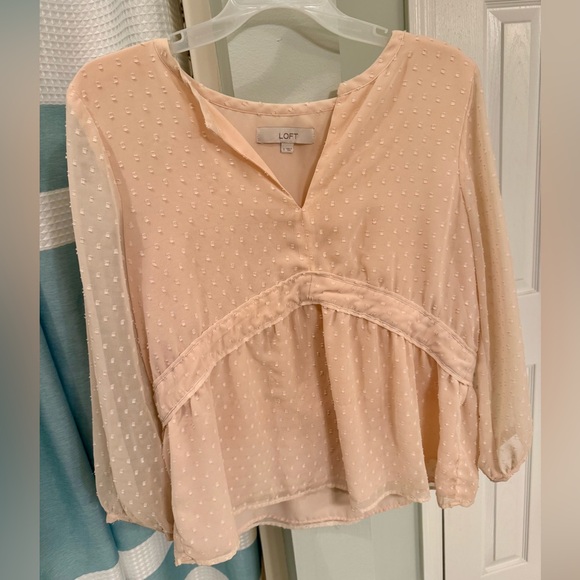 LOFT Tops - Loft pale pink Swiss dot top euc
